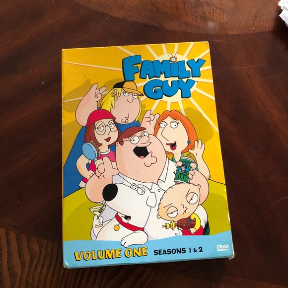 FAMILY GUY SEASON 1 /2 like new - Picture 2 of 5